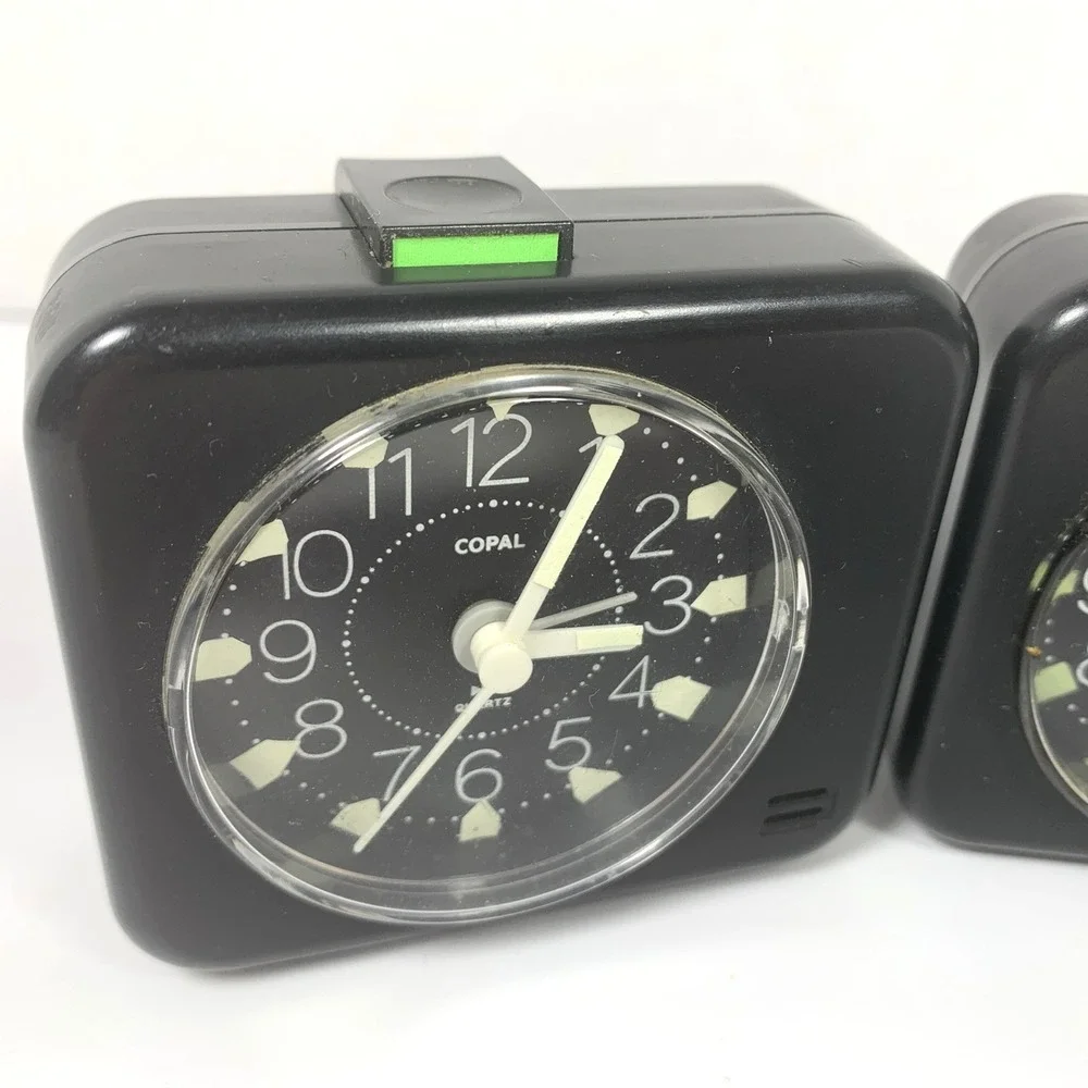 Lot‎ of 2 Vintage Travel Battery Operated Clocks Copal Quartz HQ 255